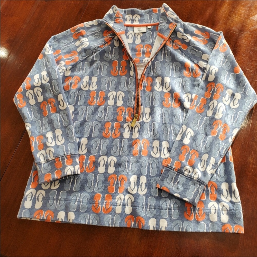 HOST PICK 🎉🎉CROWN & IVY Beach “Shore Thing” Flip Flop 1/2 zip pullover Size LP - Picture 6 of 8